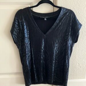 ❤️White House Black Market Graphic Cuffed Sleeve Blouse❤️